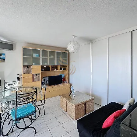 T2,garage,ac,swimming Pool,750 M From The Beach. *