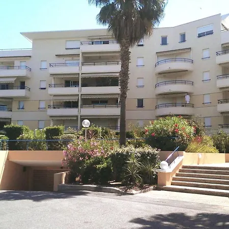 Daire T2,garage,ac,swimming Pool,750 M From The Beach. *