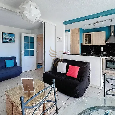 T2,garage,ac,swimming Pool,750 M From The Beach. Fréjus