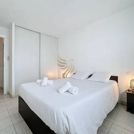 T2,garage,ac,swimming Pool,750 M From The Beach. Daire *